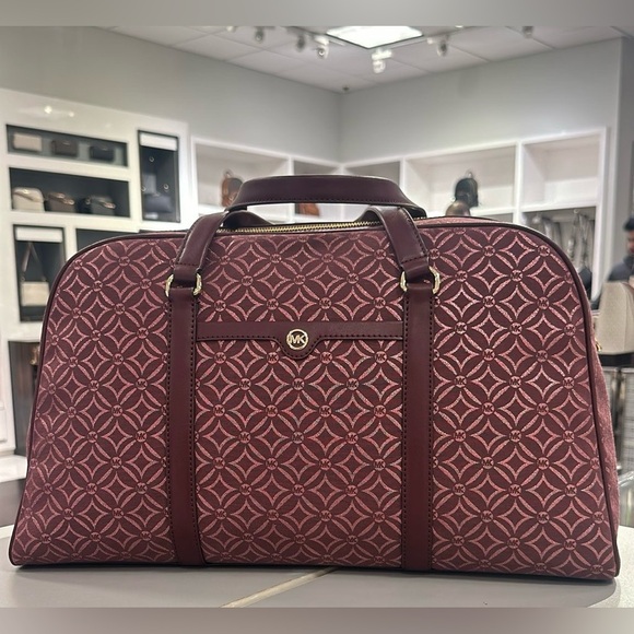 Michael Kors Jet Set Travel Extra-Large Metallic Logo Jacquard Weekender Bag - Picture 5 of 5